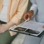 Bild på mödravårdsbesök.